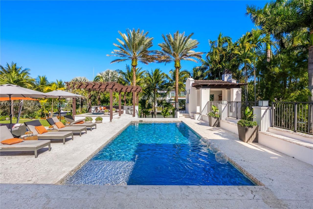 555 Arvida Pkwy, Coral Gables, FL 33156 Photo