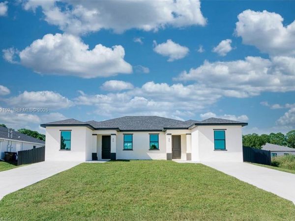 1116 Capetown Ave , Lehigh Acres, FL 33974