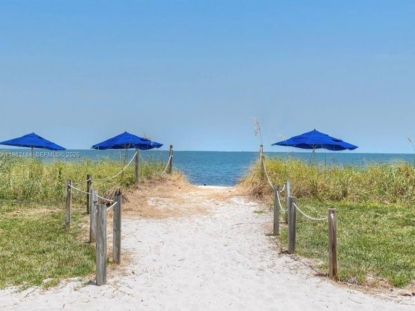 600 Grapetree Dr, Unit 3DS, Key Biscayne, FL 33149