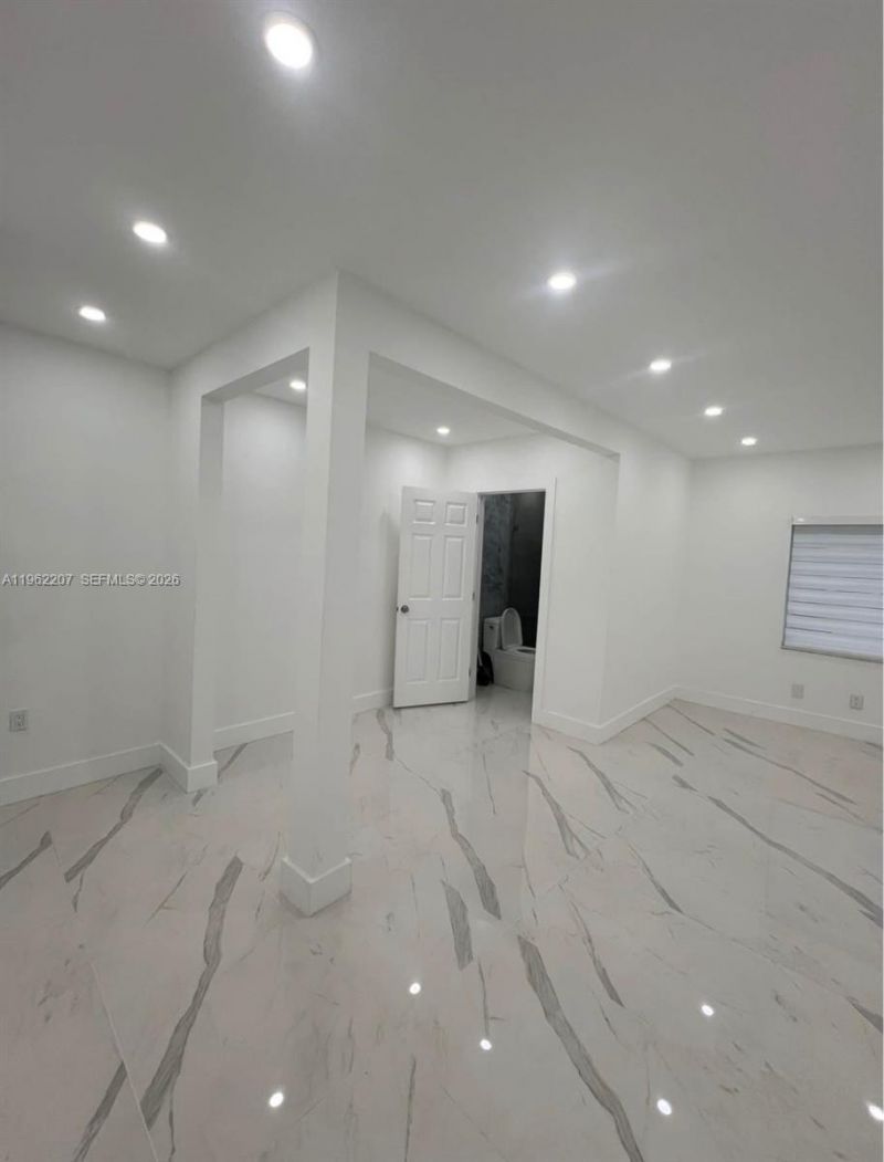 1015 S 17th Ave , Unit 8, Hollywood, FL 33020 Photo