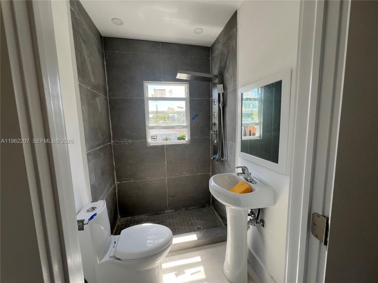 1015 S 17th Ave , Unit 8, Hollywood, FL 33020 Photo