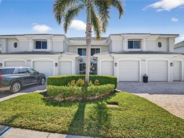 Unit 4, ESTERO, FL 33967