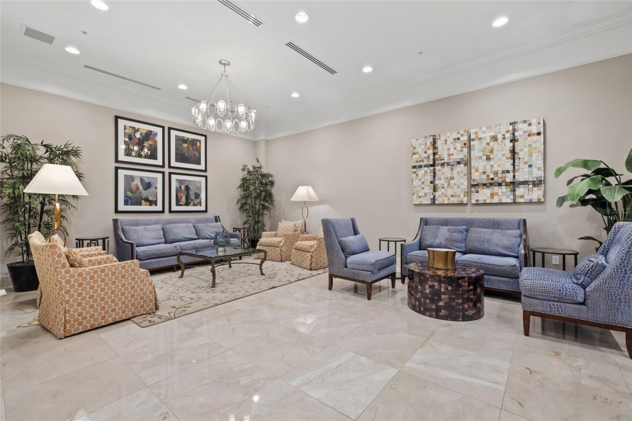 800 N Tamiami Trail, Unit 611, Sarasota, FL 34236 Photo