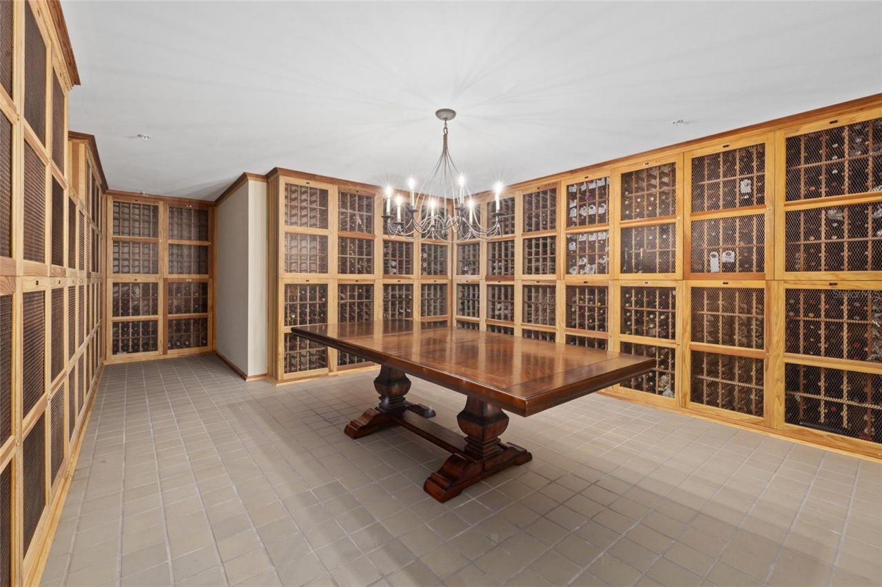 800 N Tamiami Trail, Unit 611, Sarasota, FL 34236 Photo