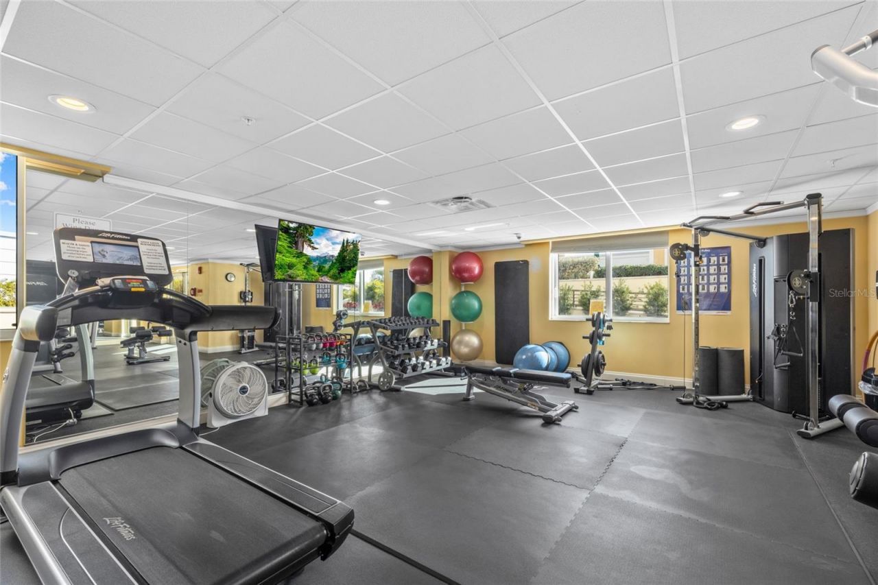 800 N Tamiami Trail, Unit 611, Sarasota, FL 34236 Photo