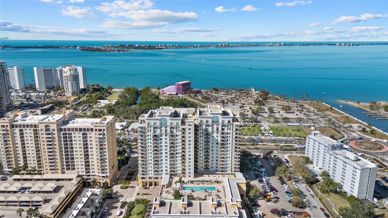 800 N Tamiami Trail, Unit 611, Sarasota, FL 34236 Photo
