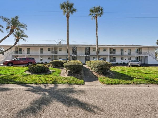 3900 ROXANE BOULEVARD, Unit 8B, SARASOTA, FL 34235