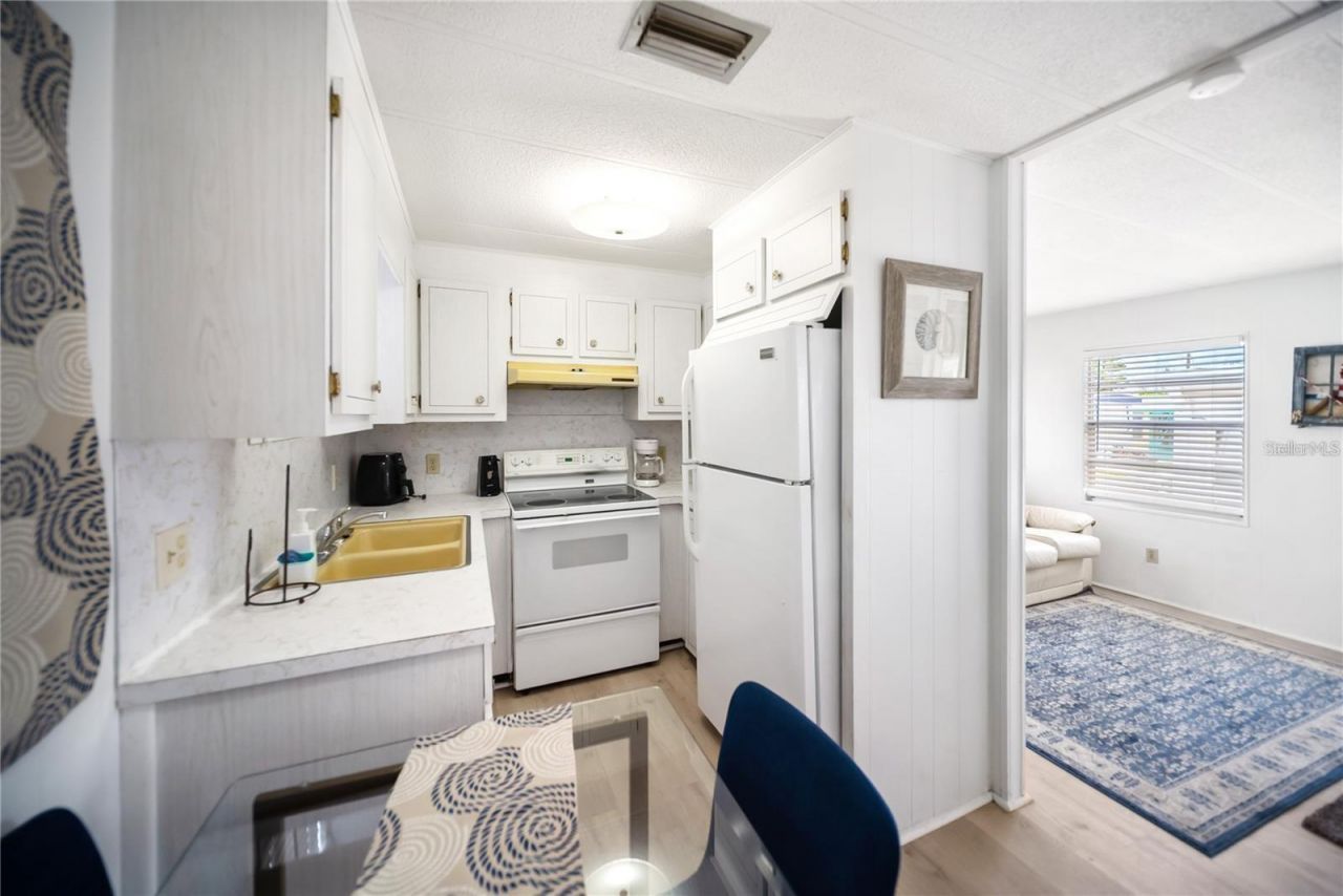 10315 Cortez Road, Unit 60-4, Bradenton, FL 34210 Photo