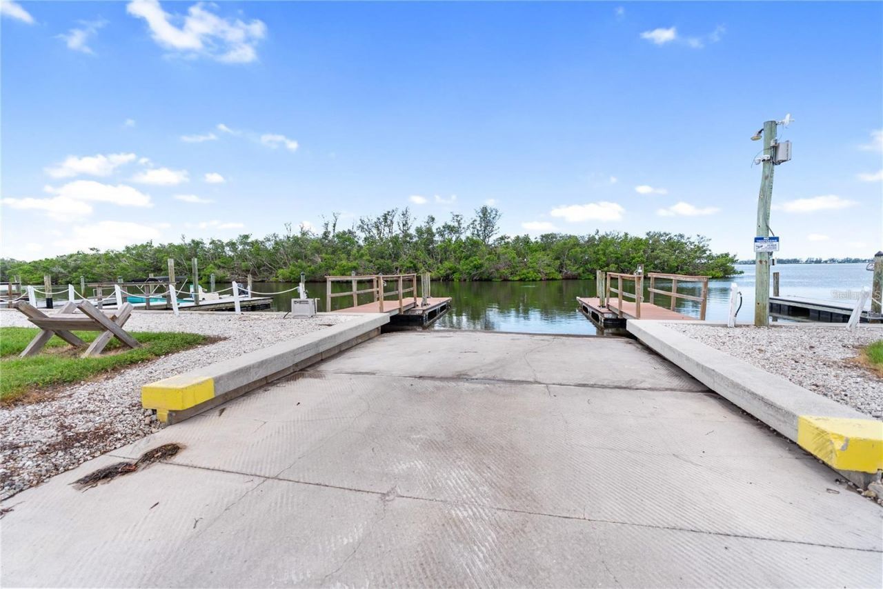 10315 Cortez Road, Unit 60-4, Bradenton, FL 34210 Photo