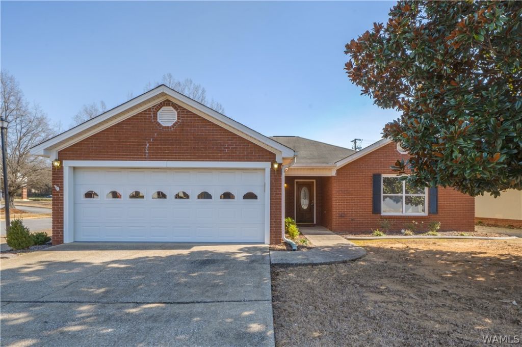 894 Weatherby Drive, Tuscaloosa, AL 35405 Main Photo