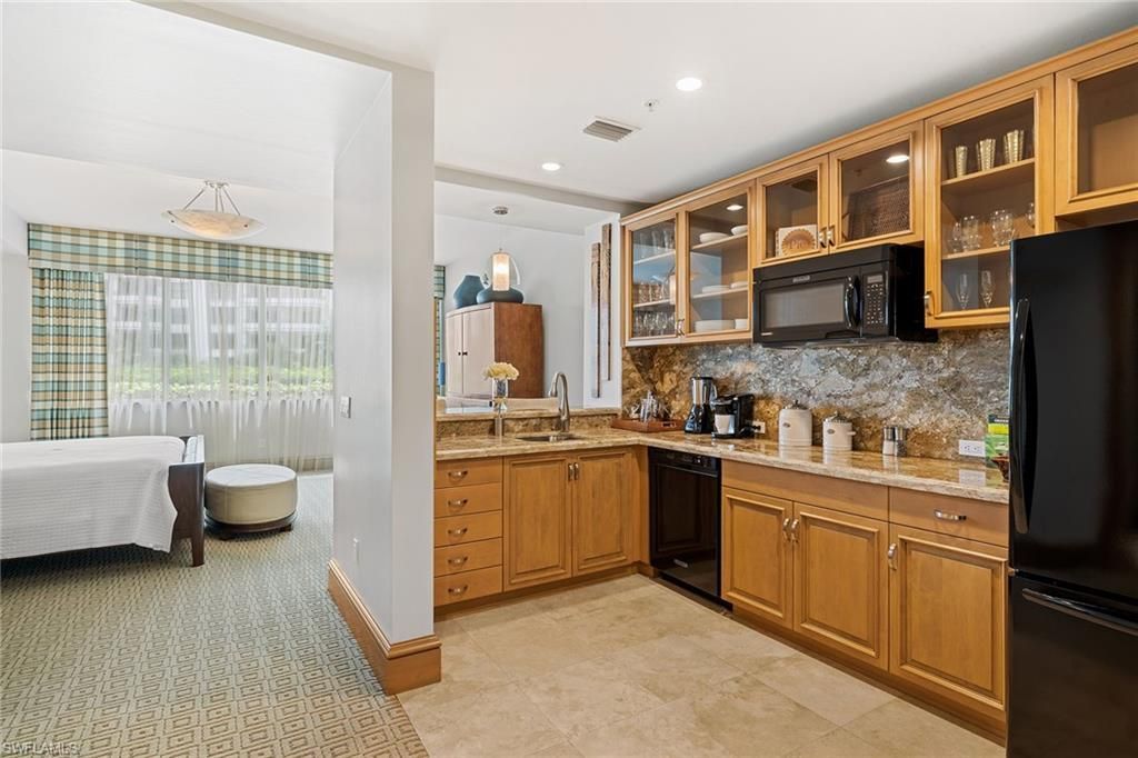 4501 Gulf Shore Blvd N, Unit 405, Naples, FL 34103 Photo