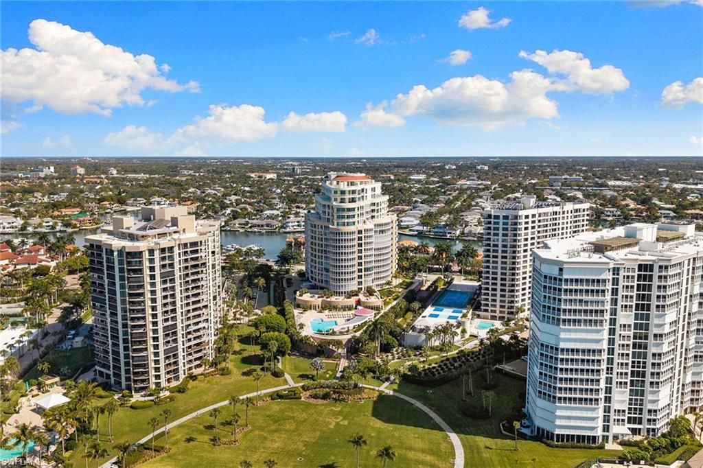 4501 Gulf Shore Blvd N, Unit 405, Naples, FL 34103 Photo