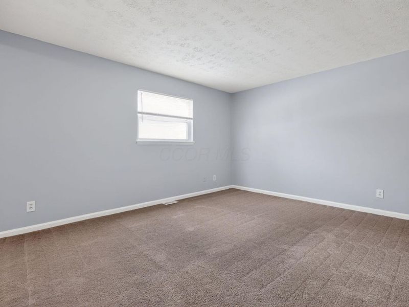 1805 E 26th Avenue, Columbus, OH 43219 Photo 3