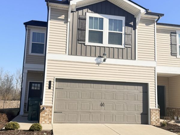 1253 W End Station Dr, Lebanon, TN 37087