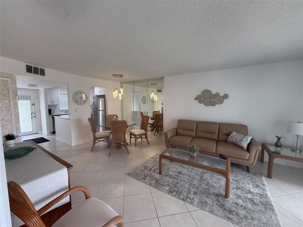 9400 Sunrise Lakes Boulevard, Unit 304, Sunrise, FL 33322
