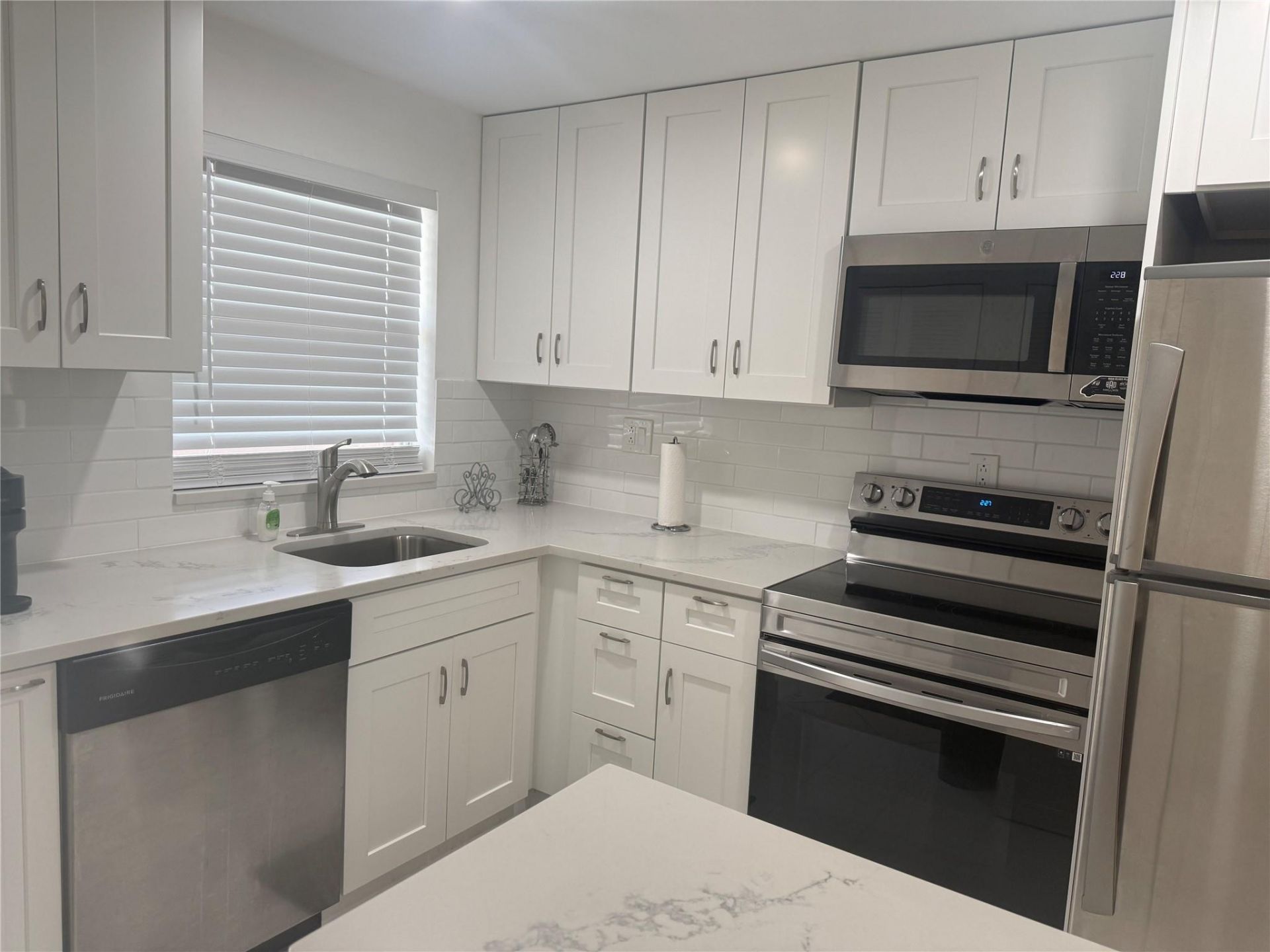 9400 Sunrise Lakes Boulevard, Unit 304, Sunrise, FL 33322 Photo