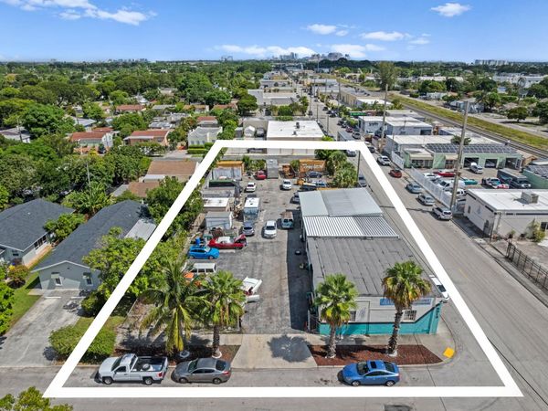 5913 Georgia Avenue, West Palm Beach, FL 33405