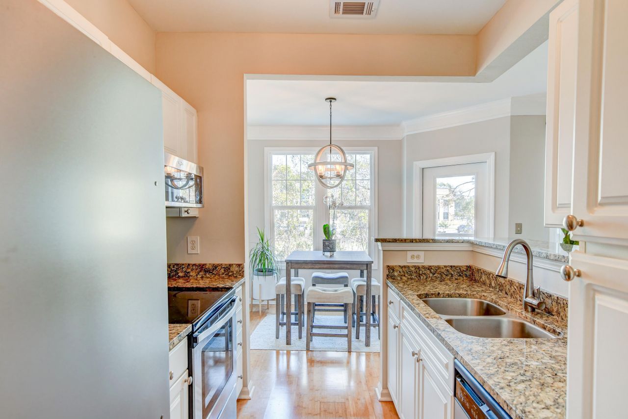 2223 Chatalain Way Photo 11