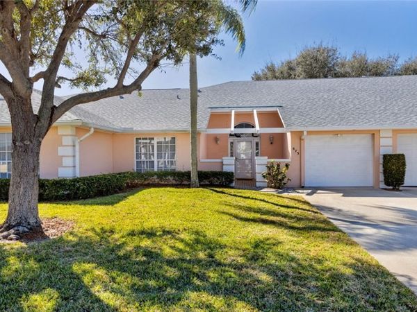 873 Lake Orchid Circle, Unit 873, Vero Beach, FL 32962