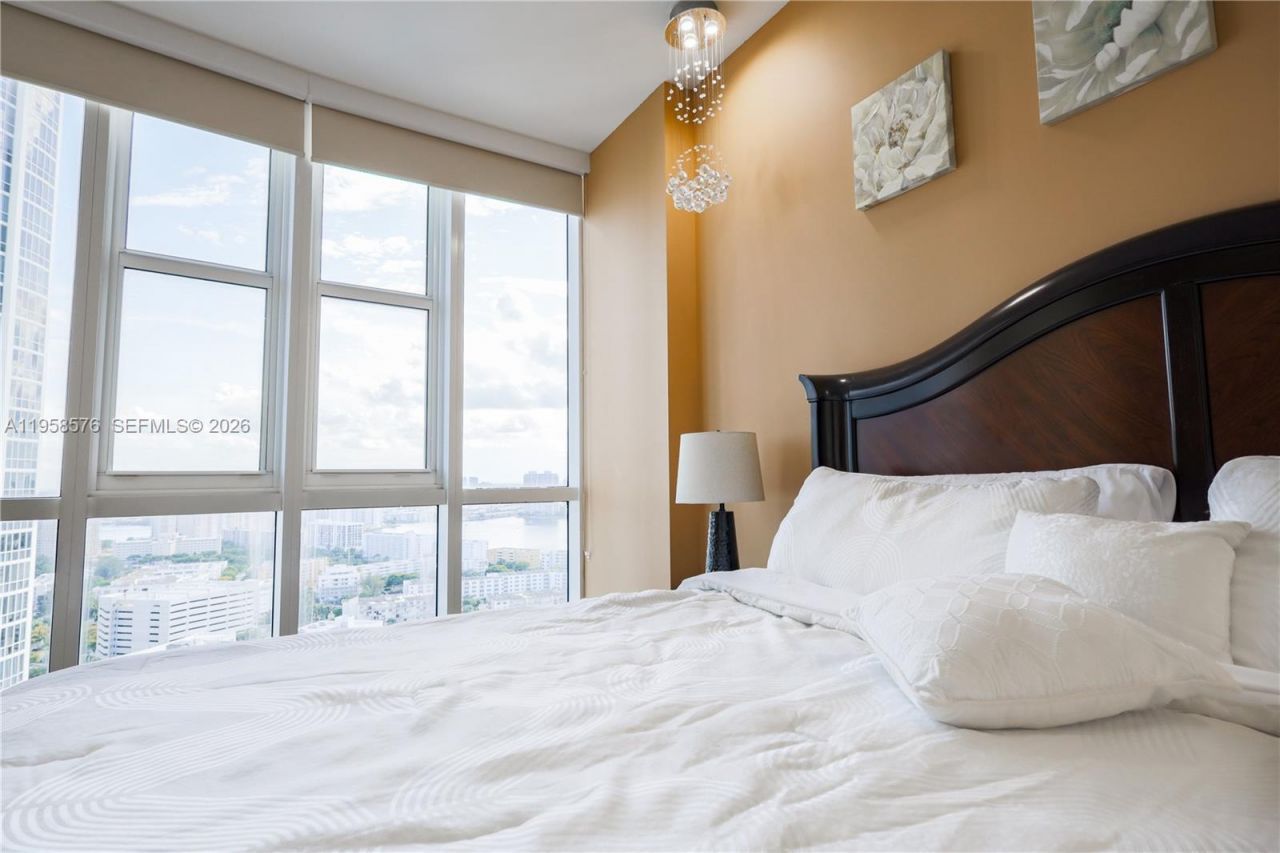 18201 Collins Ave , Unit 3709A, Sunny Isles Beach, FL 33160 Photo