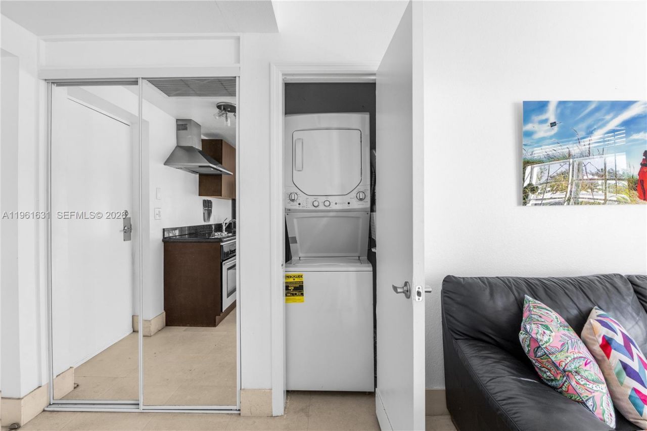 1300 Pennsylvania Ave, Unit 305, Miami Beach, FL 33139 Photo