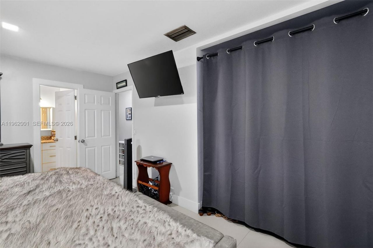 16832 NW 52nd Ave , Miami Gardens, FL 33055 Photo