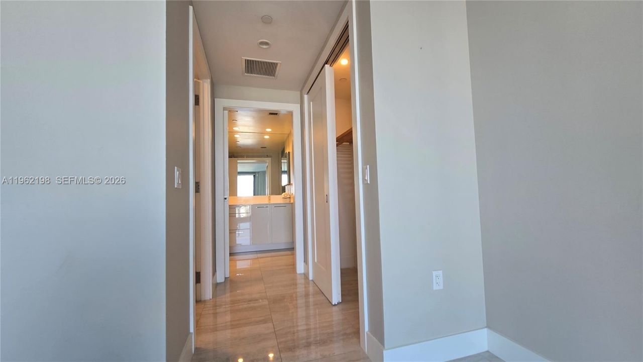 100 E Las Olas Blvd, Unit 2202, Fort Lauderdale, FL 33301 Photo