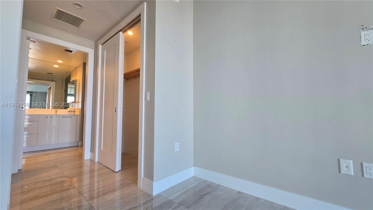 100 E Las Olas Blvd, Unit 2202, Fort Lauderdale, FL 33301 Photo