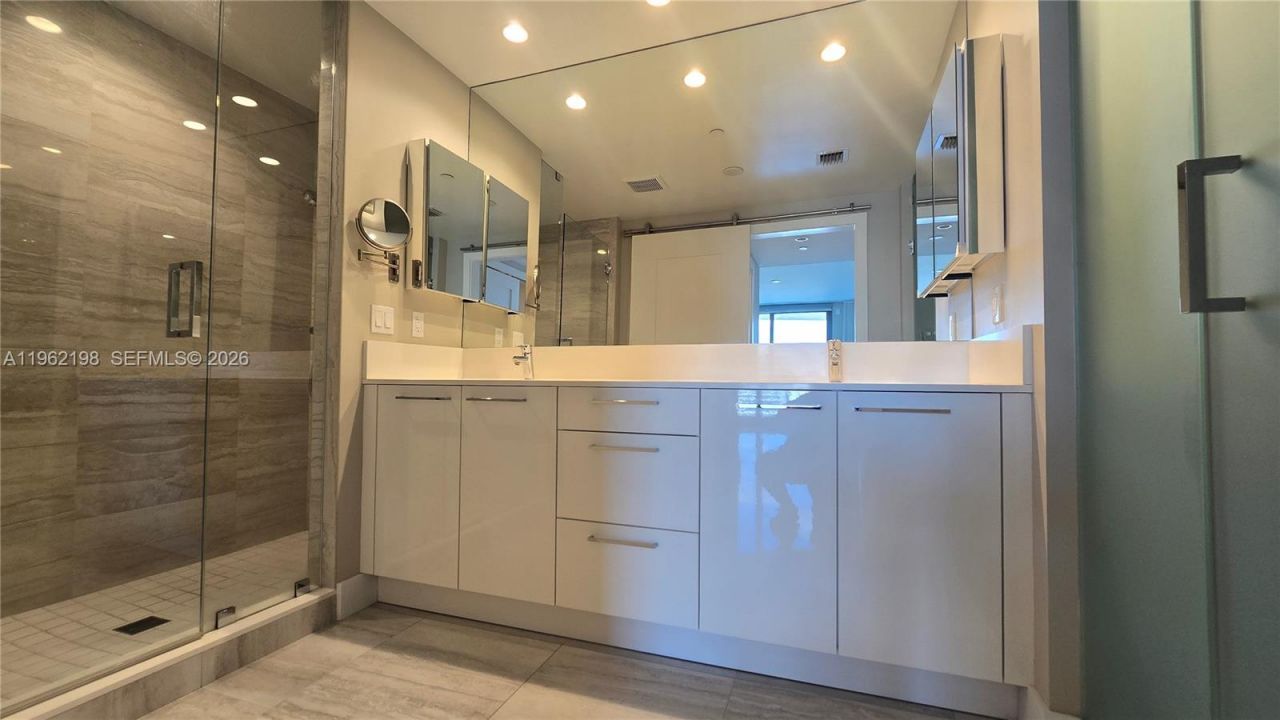 100 E Las Olas Blvd, Unit 2202, Fort Lauderdale, FL 33301 Photo