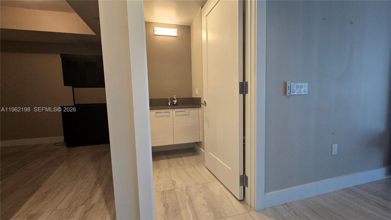 100 E Las Olas Blvd, Unit 2202, Fort Lauderdale, FL 33301 Photo