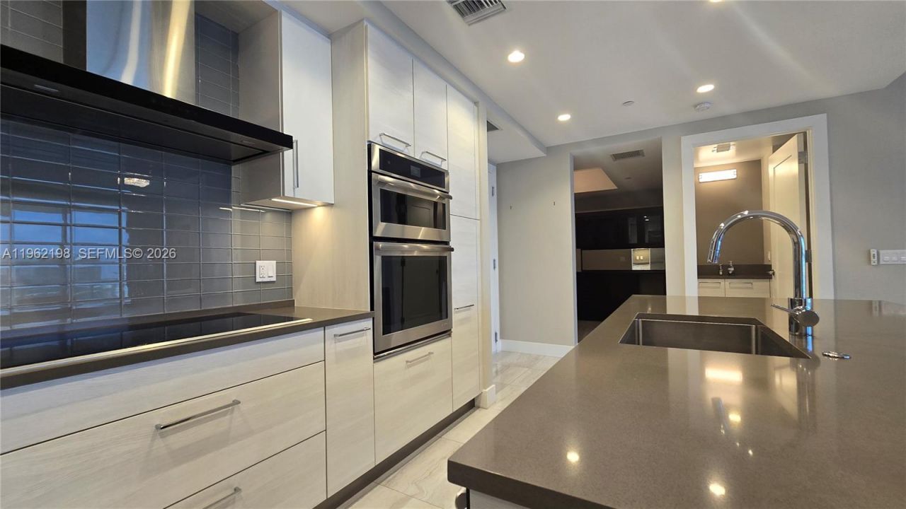 100 E Las Olas Blvd, Unit 2202, Fort Lauderdale, FL 33301 Photo