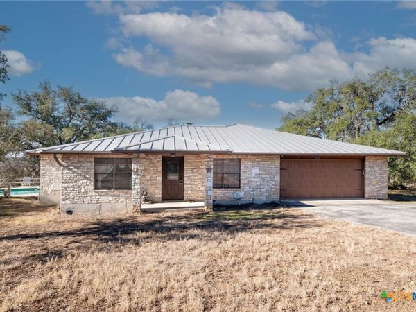 181 Spring Street , Spring Branch, TX 78070