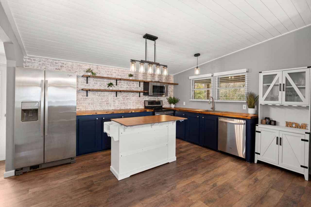 120 Old Tower Road Photo 15