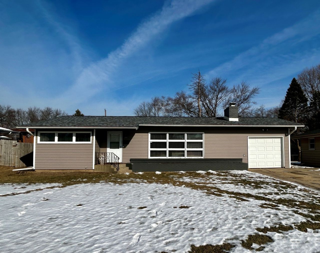 4010 Highcrest Road, Rockford, IL 61107 Main Photo