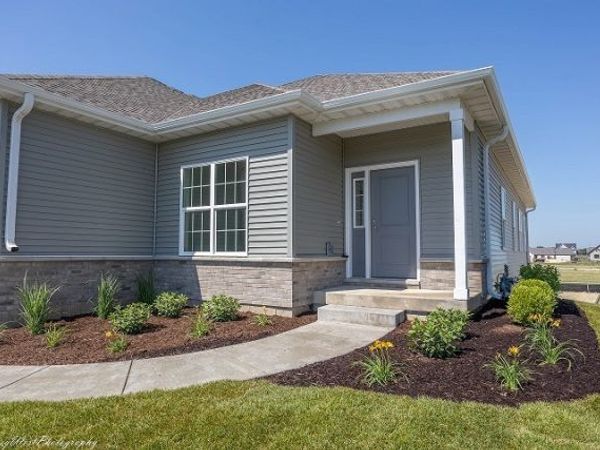 2206 Maggie Lane, Sycamore, IL 60178