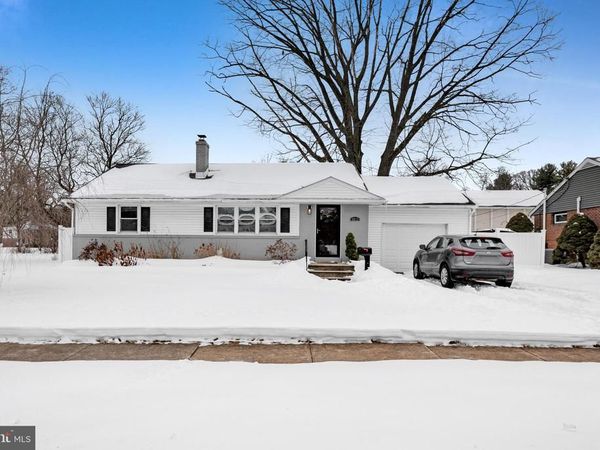 2512 W HIGHLAND STREET, ALLENTOWN, PA 18104