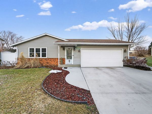 1725 Jackson Street, Stoughton, WI 53589