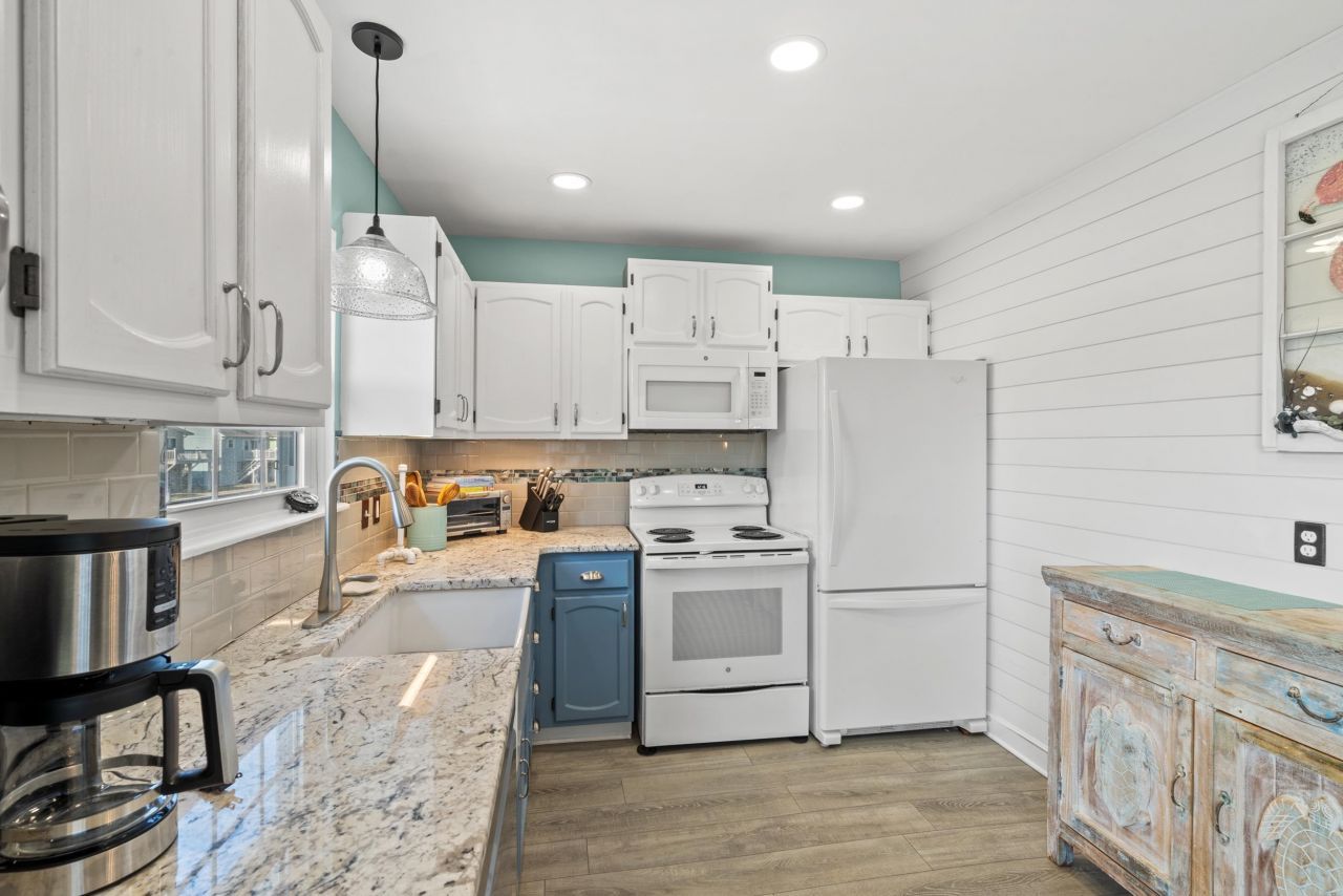 401 36th Ave. N Photo 11