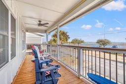 401 36th Ave. N photo 4