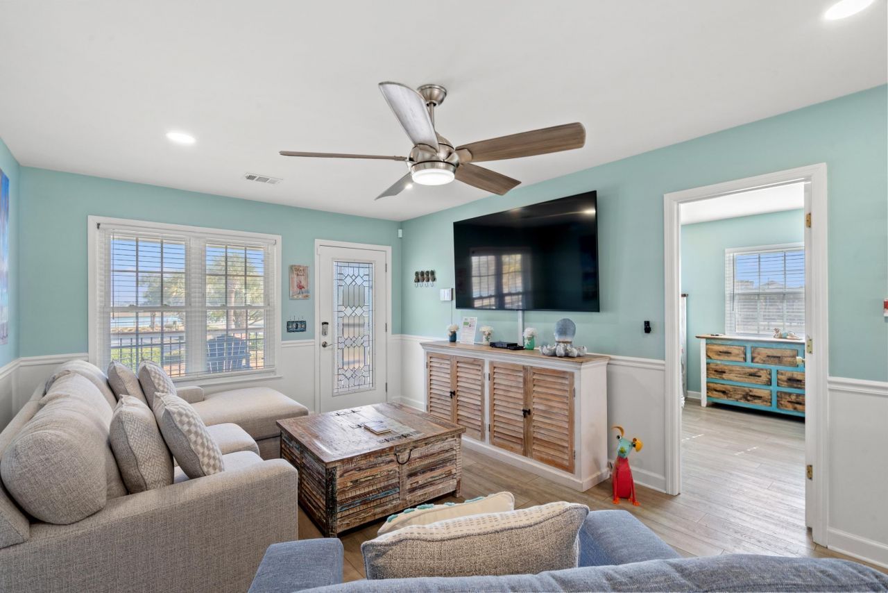 401 36th Ave. N Photo 6