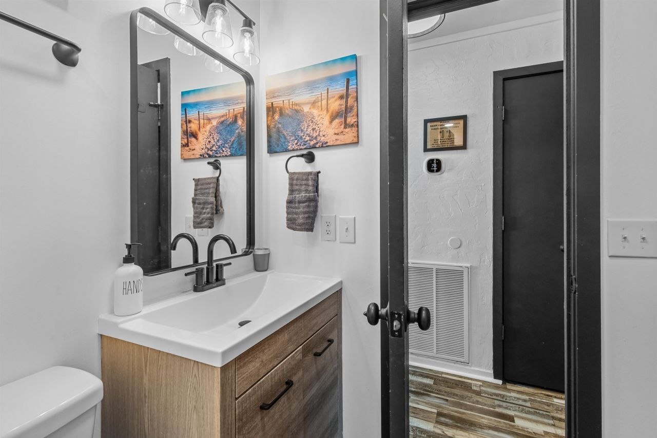 5905 S Kings Hwy. Photo 17