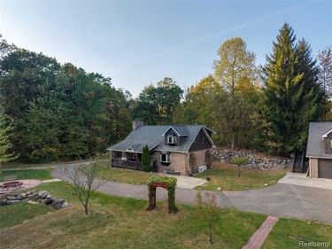 2631 Lakeville Road, Oxford Twp, MI 48370