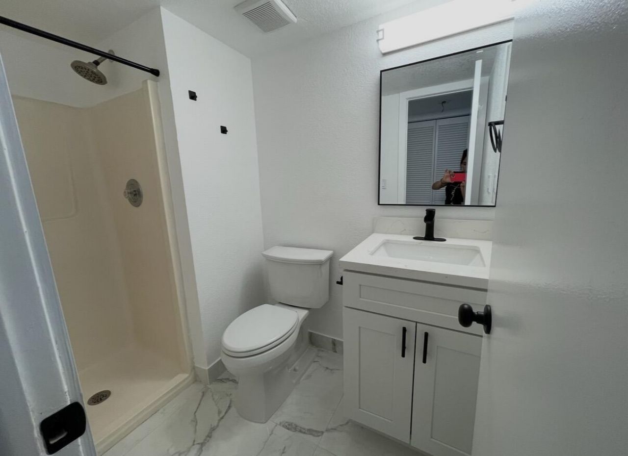 7035 NW 186th Street, Unit D508, Hialeah, FL 33015 Photo