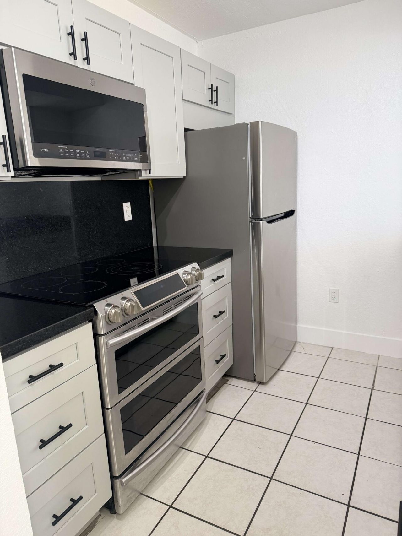 7035 NW 186th Street, Unit D508, Hialeah, FL 33015 Photo