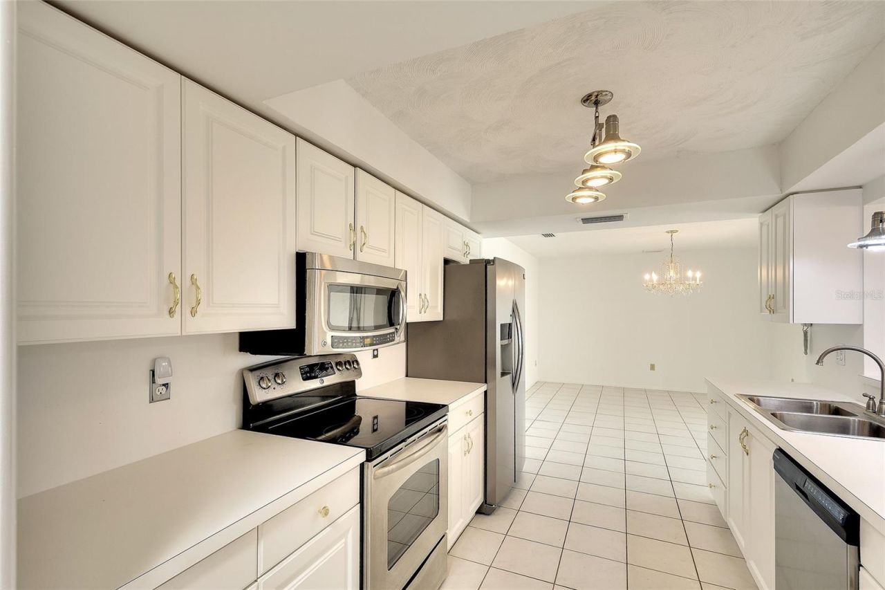 6517 10th Avenue W, Bradenton, FL 34209 Photo