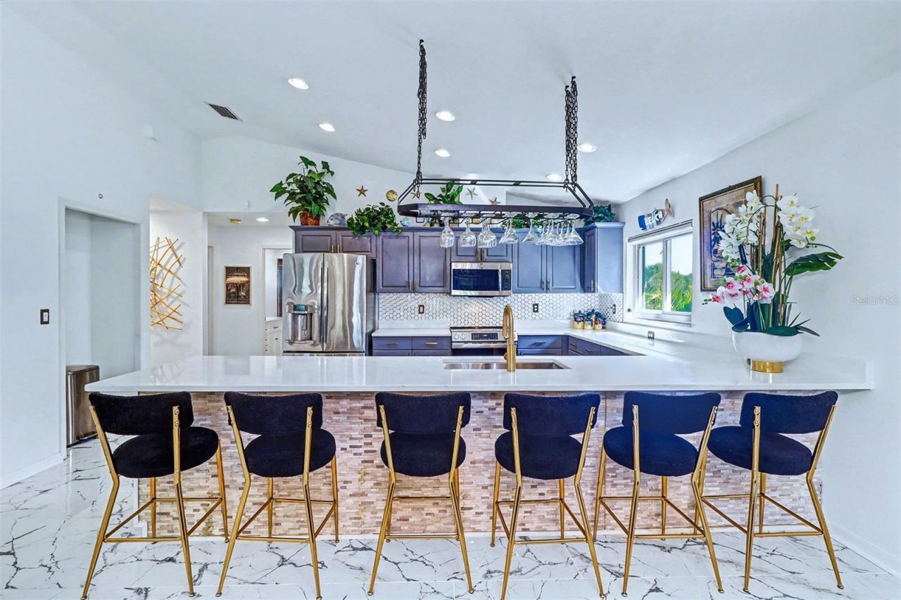 15517 Gulf Boulevard, Redington Beach, FL 33708 Photo