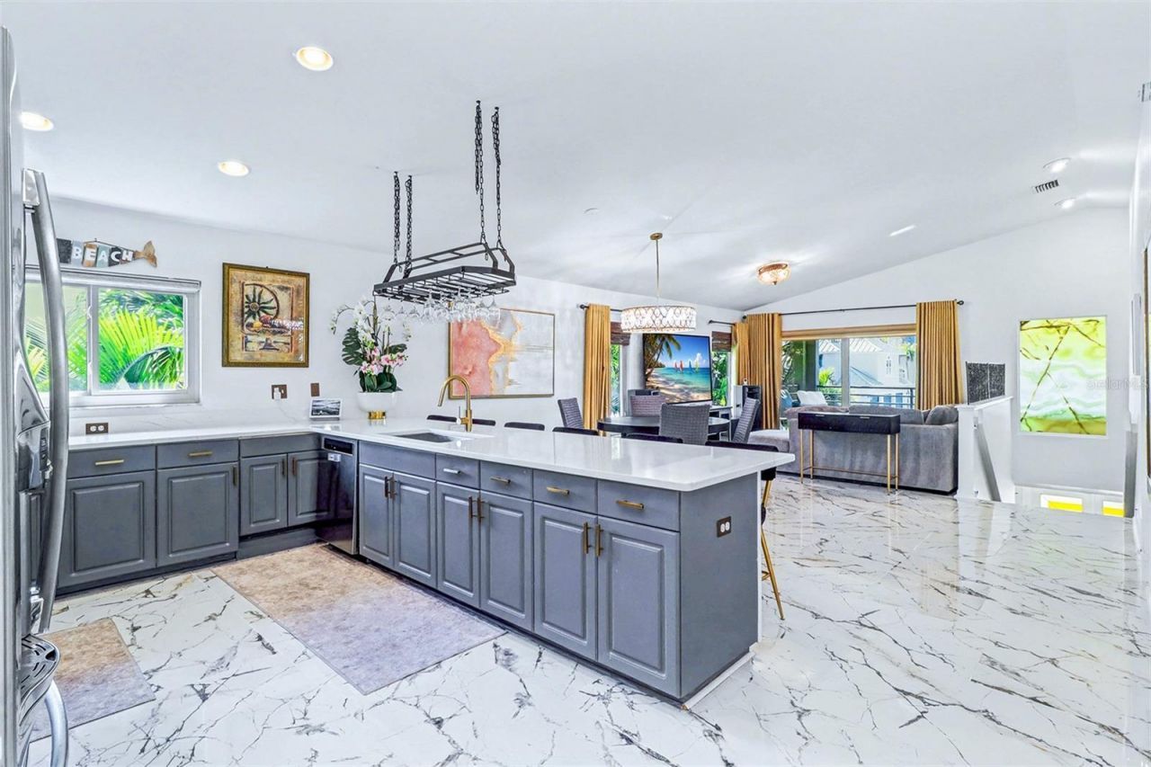 15517 Gulf Boulevard, Redington Beach, FL 33708 Photo