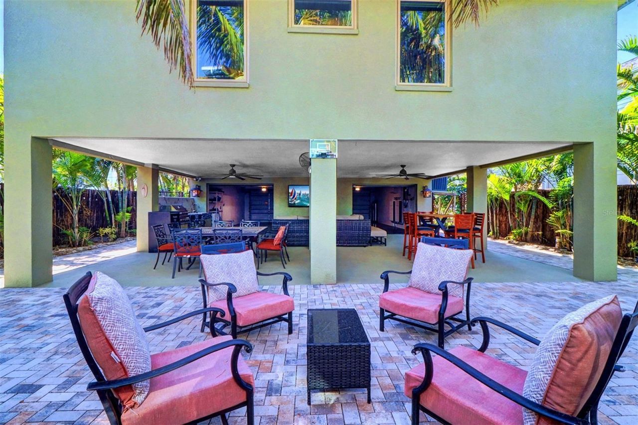 15517 Gulf Boulevard, Redington Beach, FL 33708 Photo