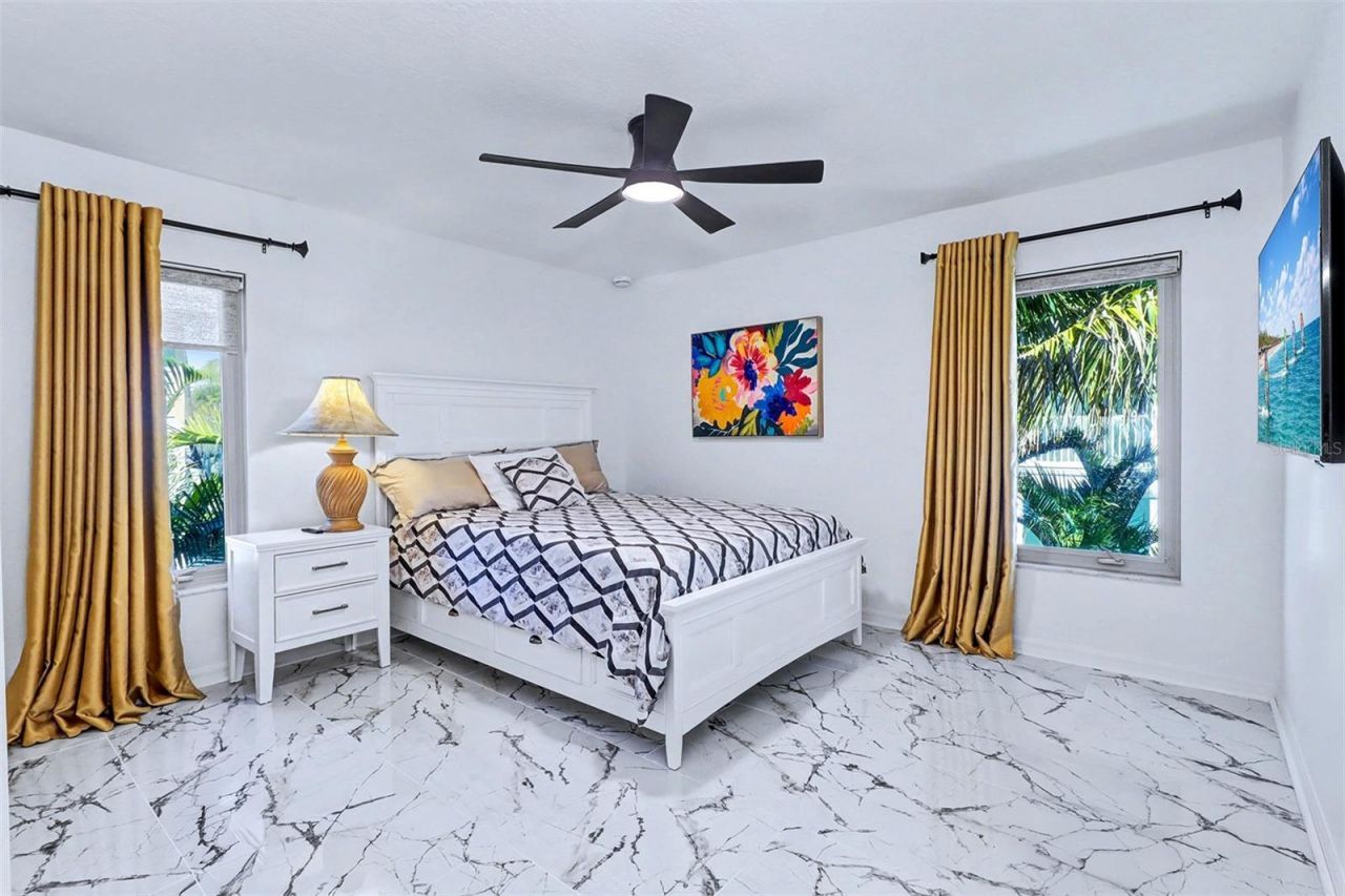 15517 Gulf Boulevard, Redington Beach, FL 33708 Photo