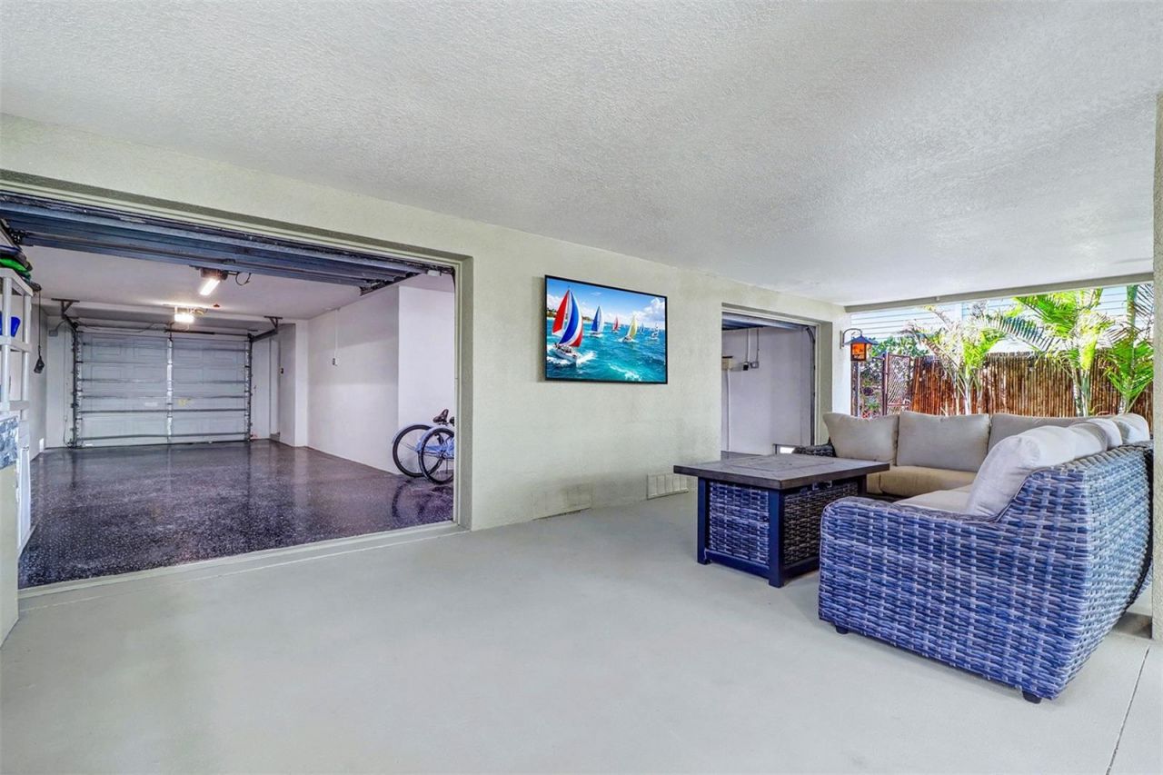 15517 Gulf Boulevard, Redington Beach, FL 33708 Photo